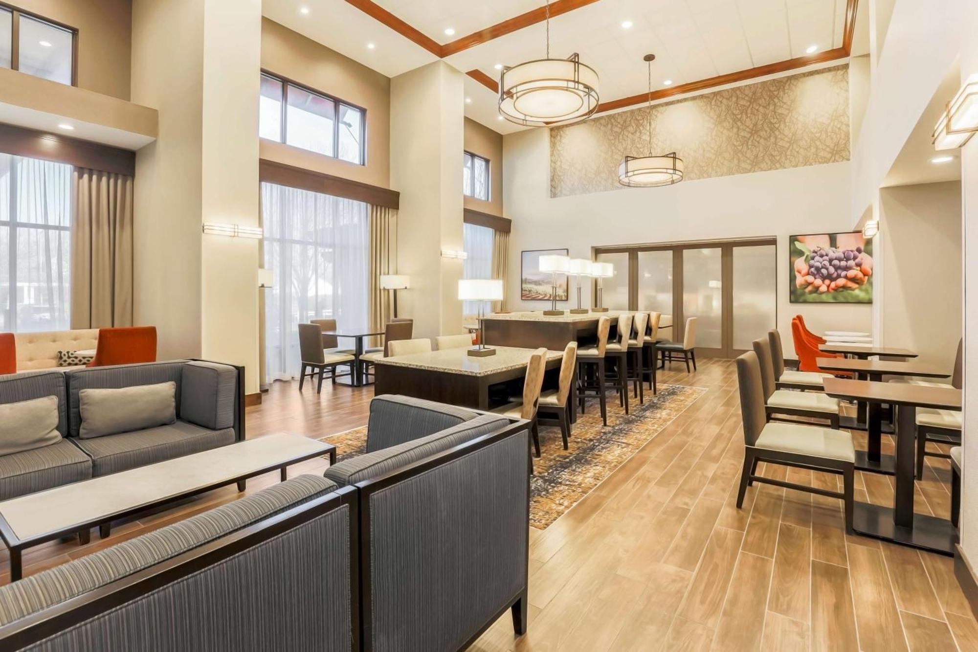 Hampton Inn & Suites Windsor-Sonoma Wine Country Exterior foto